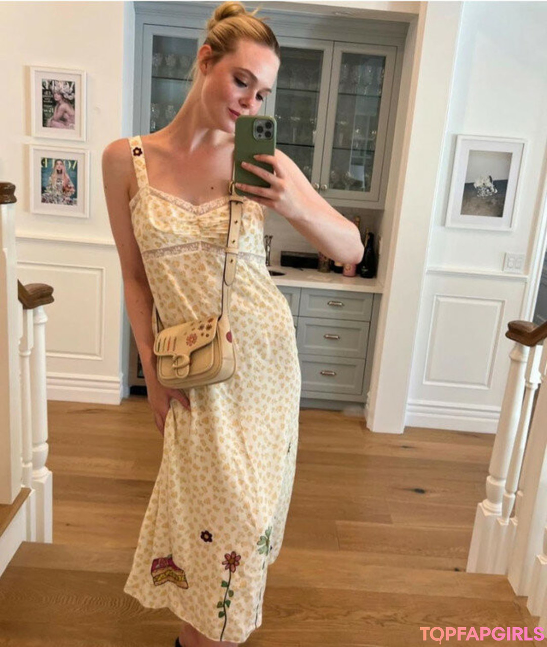 Nacktes geleaktes OnlyFans-Foto von Elle Fanning #1187