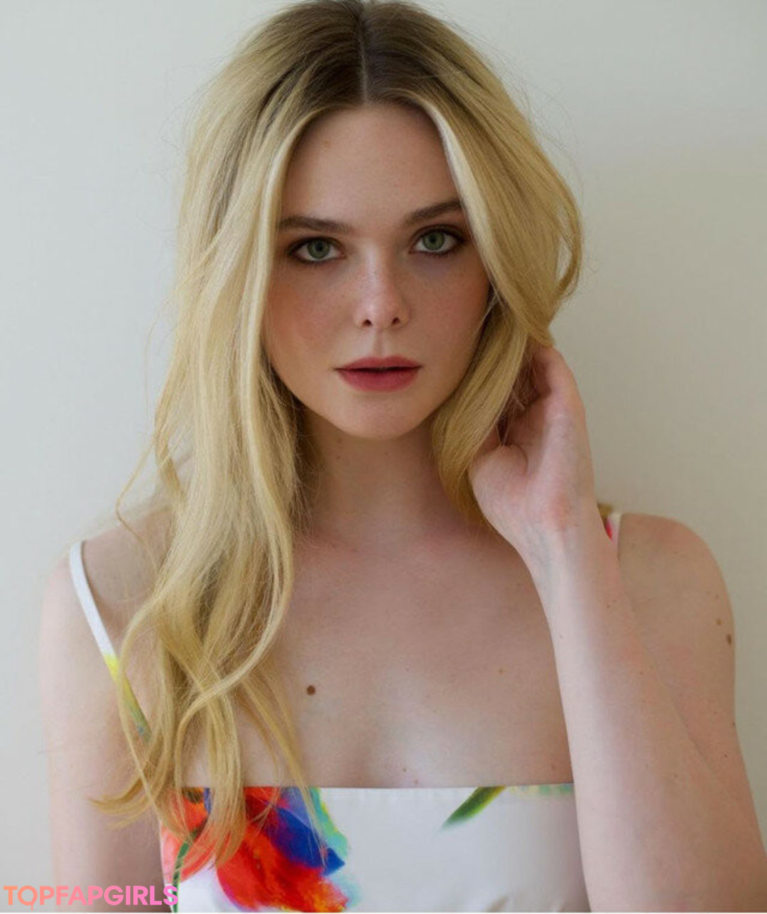Nacktes geleaktes OnlyFans-Foto von Elle Fanning #1189