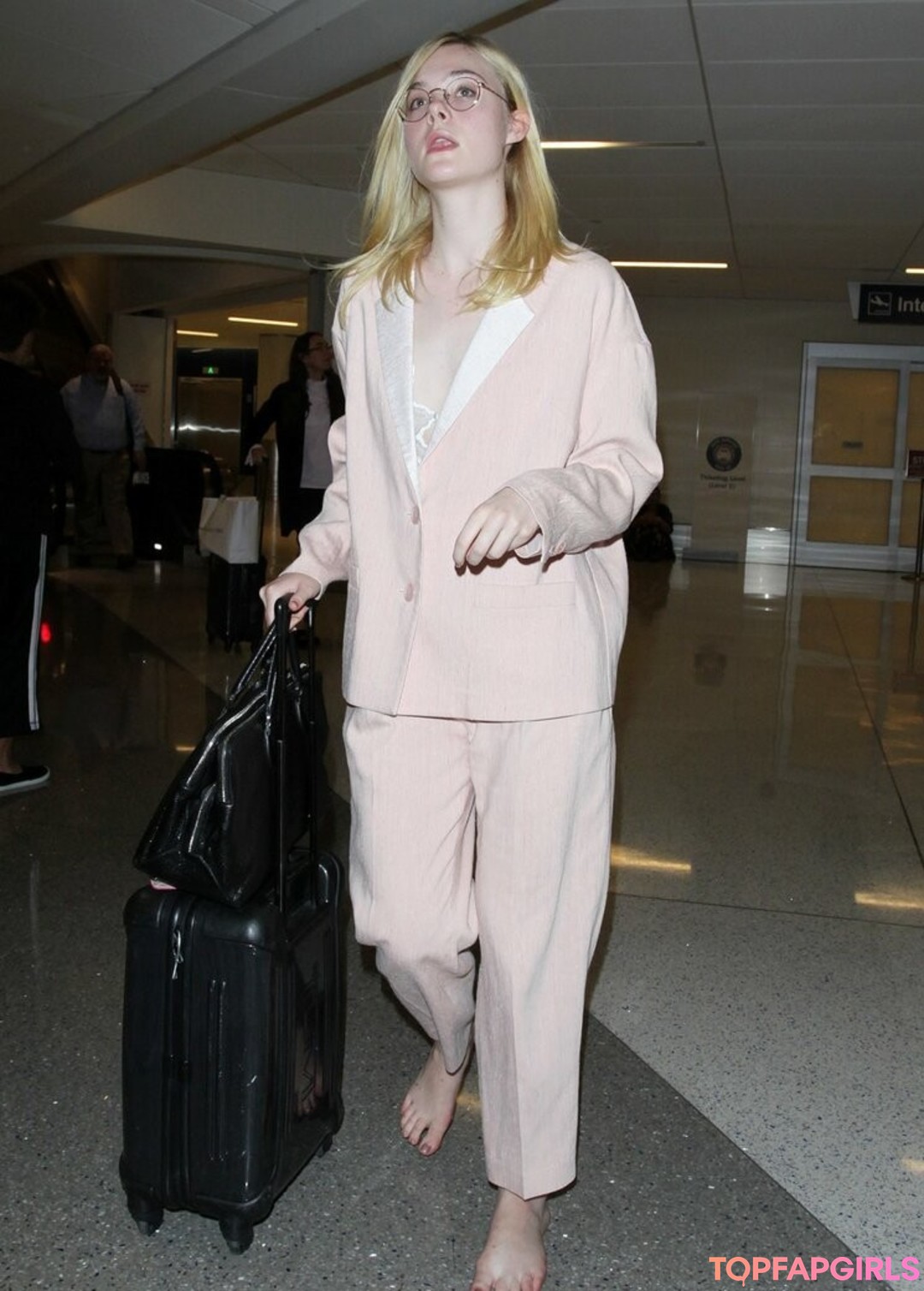 Nacktes geleaktes OnlyFans-Foto von Elle Fanning #1220