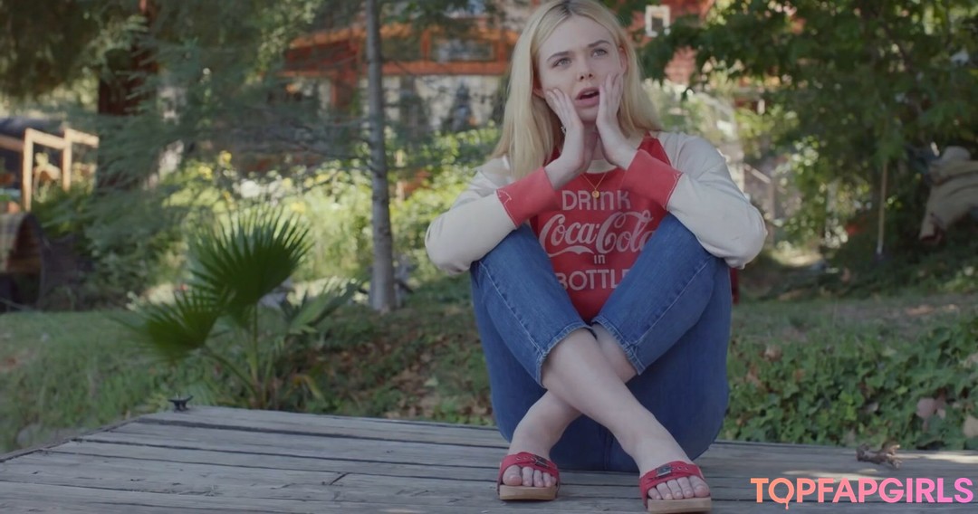 Nacktes geleaktes OnlyFans-Foto von Elle Fanning #1229
