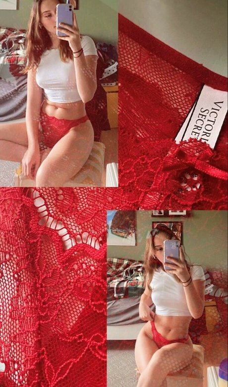 Nacktes geleaktes OnlyFans-Foto von Lilly Breton