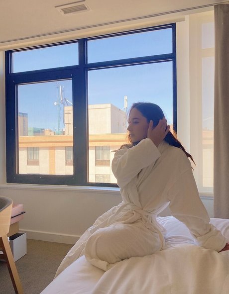 Nacktes geleaktes OnlyFans-Foto von Lilly Breton