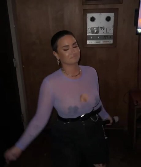 Nacktes geleaktes OnlyFans-Foto von Demi Lovato