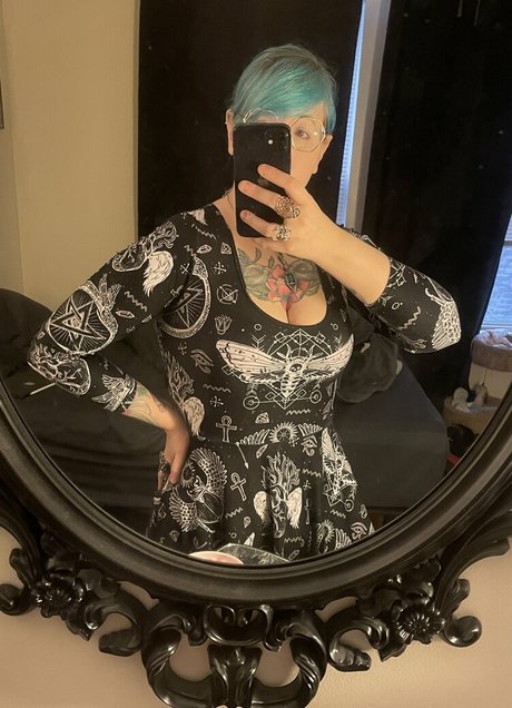 Nacktes geleaktes OnlyFans-Foto von Pushinguproses
