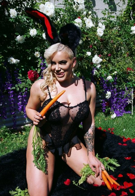 Taya Valkyrie