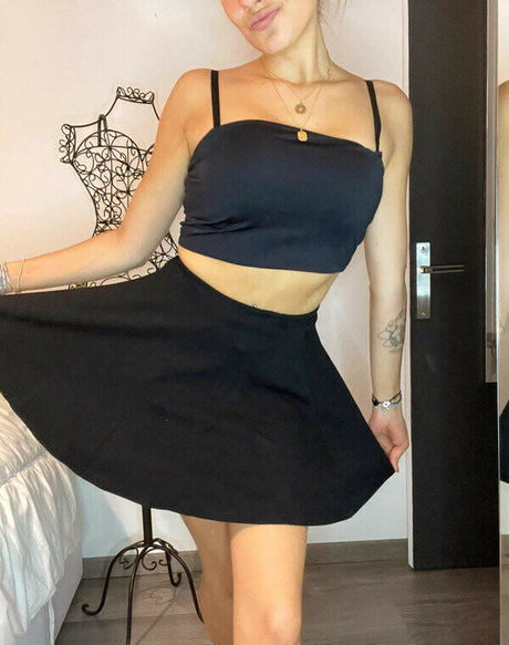 Nacktes geleaktes OnlyFans-Foto von Alaiajeanneau