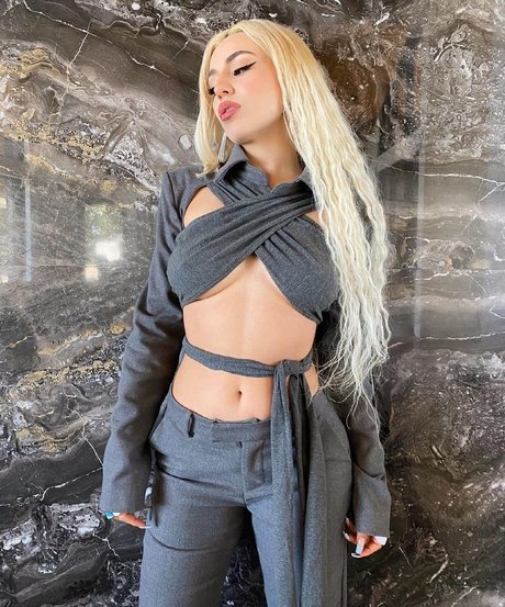 Ava Max