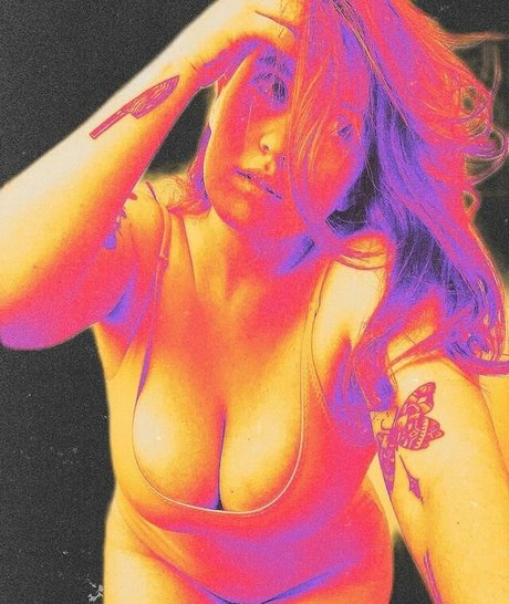 Nacktes geleaktes OnlyFans-Foto von Chloe Maddren