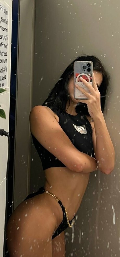 Nacktes geleaktes OnlyFans-Foto von Alliyah