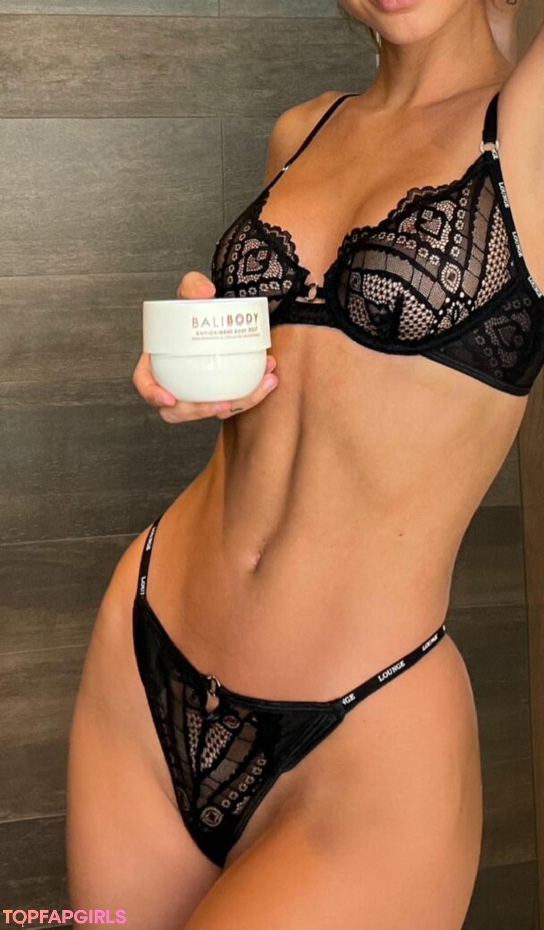 Nacktes geleaktes OnlyFans-Foto von Brit Manuela #1220