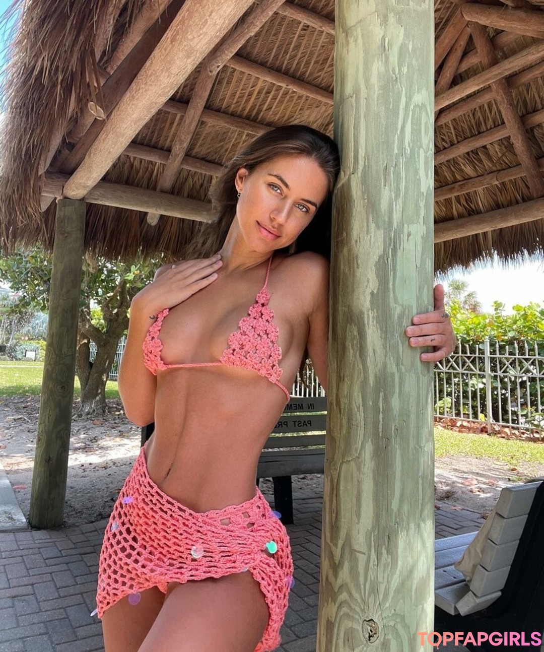 Nacktes geleaktes OnlyFans-Foto von Brit Manuela #1413