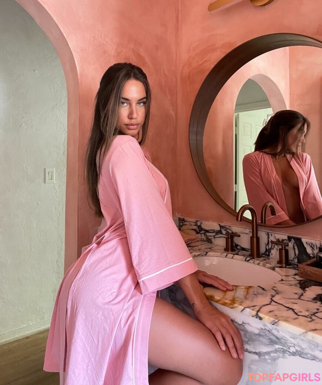 Nacktes geleaktes OnlyFans-Foto von Brit Manuela #1610