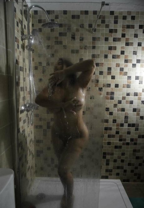 Nacktes geleaktes OnlyFans-Foto von Deliciusstinnykate