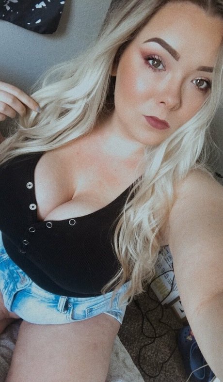 Nacktes geleaktes OnlyFans-Foto von Chloenyxxxvip