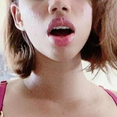 Nacktes geleaktes OnlyFans-Foto von Yourwaifoo