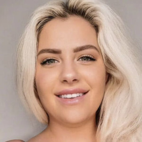 Nacktes geleaktes OnlyFans-Foto von Nina Phoenix