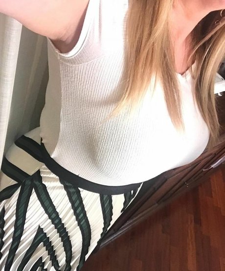 XLeila89