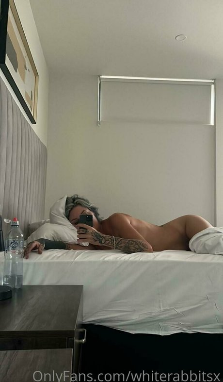 Nacktes geleaktes OnlyFans-Foto von Whiterabbitsx
