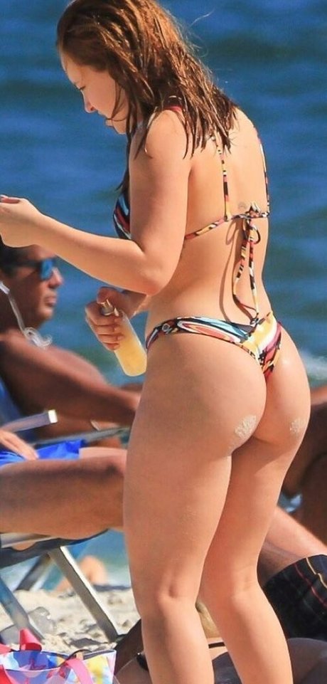 Larissa Manoela