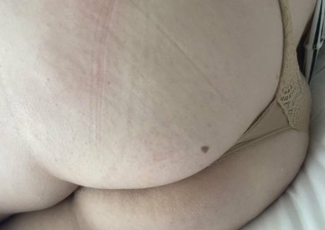 Largeboobies305