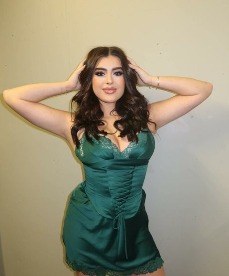 Nacktes geleaktes OnlyFans-Foto von Kalani Hilliker
