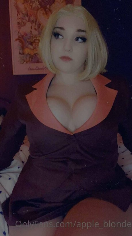 Nacktes geleaktes OnlyFans-Foto von Appleblonde