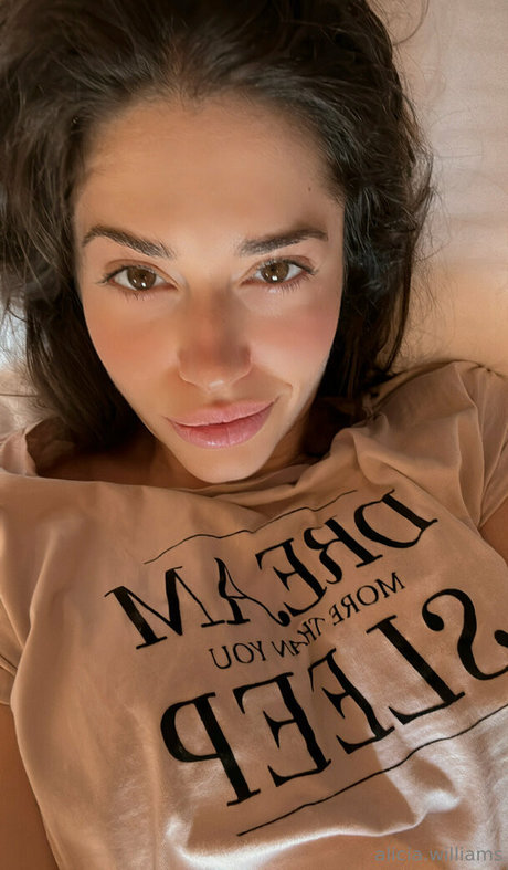 Nacktes geleaktes OnlyFans-Foto von Alicia Williams