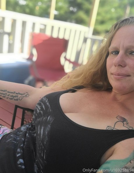 Nacktes geleaktes OnlyFans-Foto von Bigbootymandyj1981