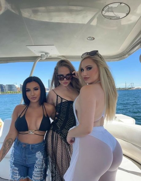 Nacktes geleaktes OnlyFans-Foto von Jessy Erinn