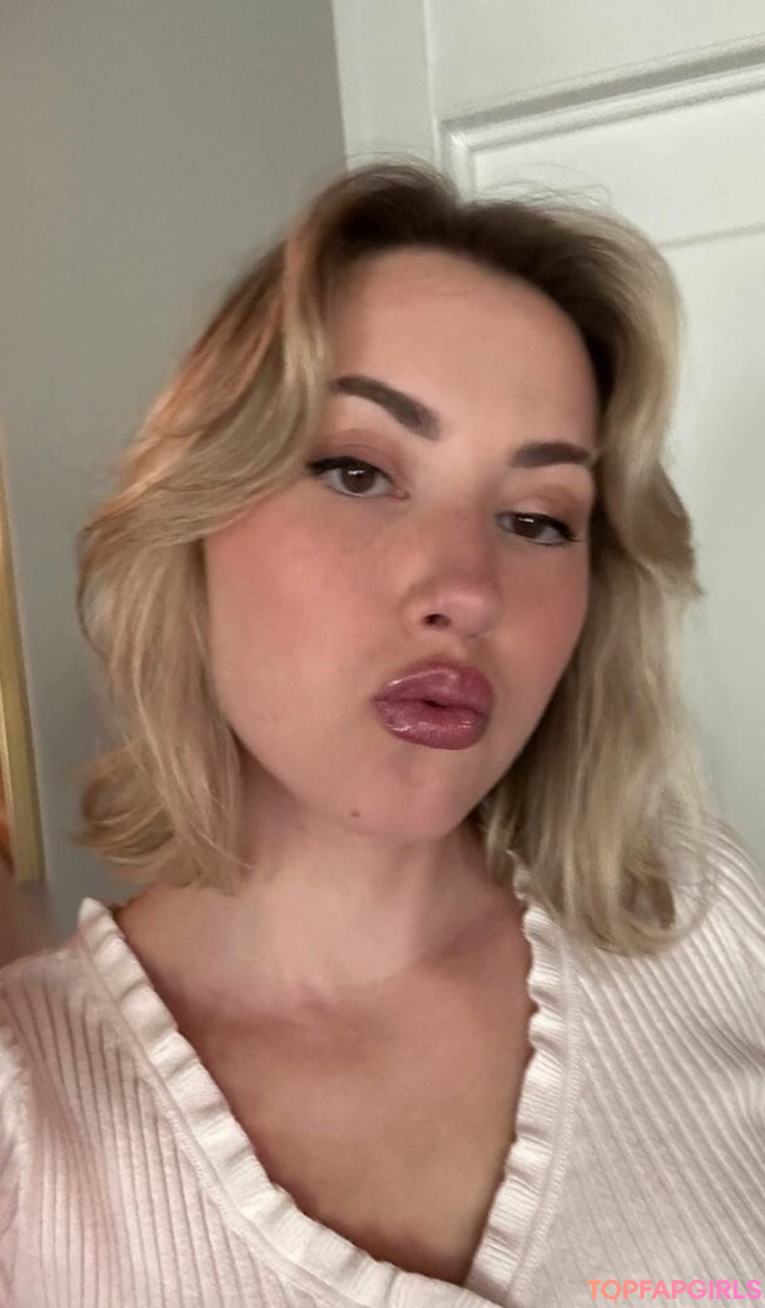 Nacktes geleaktes OnlyFans-Foto von Pineapplebrat #1079