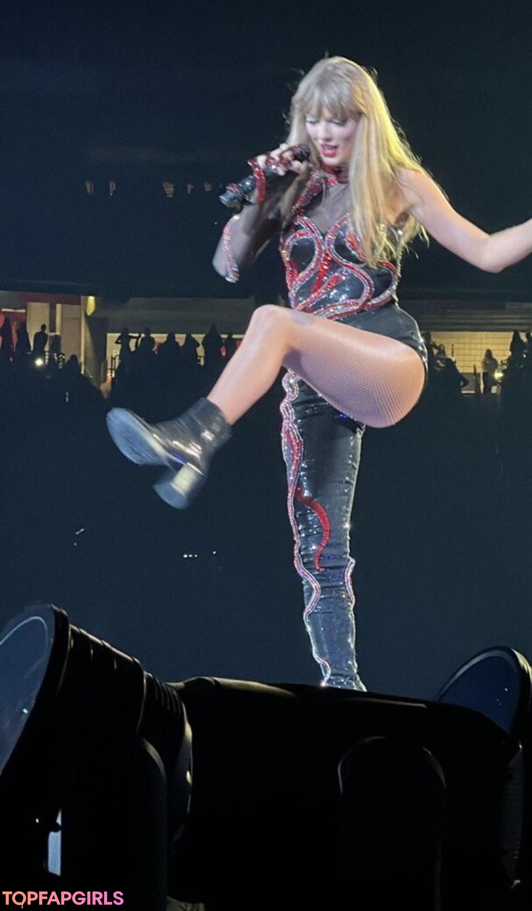 Nacktes geleaktes OnlyFans-Foto von Taylor Swift #1122