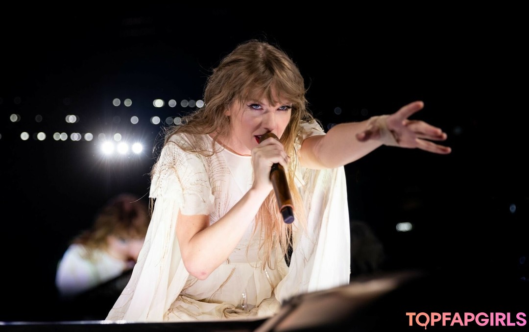 Nacktes geleaktes OnlyFans-Foto von Taylor Swift #1401