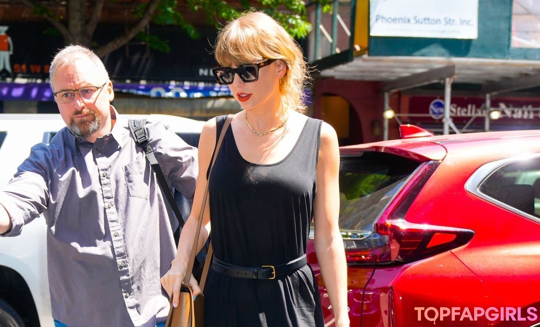 Nacktes geleaktes OnlyFans-Foto von Taylor Swift #1699