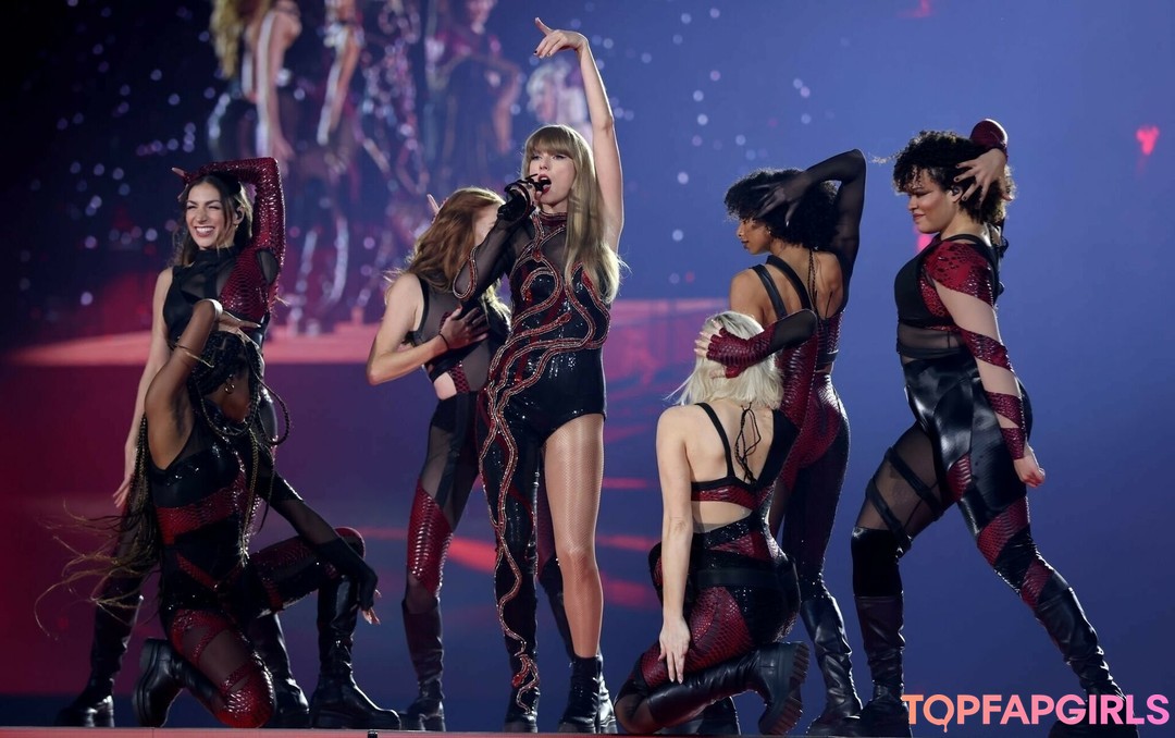 Nacktes geleaktes OnlyFans-Foto von Taylor Swift #1751