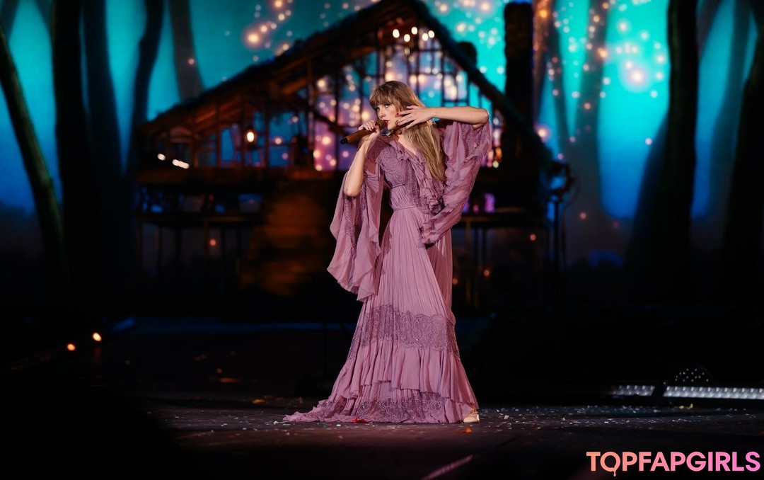Nacktes geleaktes OnlyFans-Foto von Taylor Swift #1817