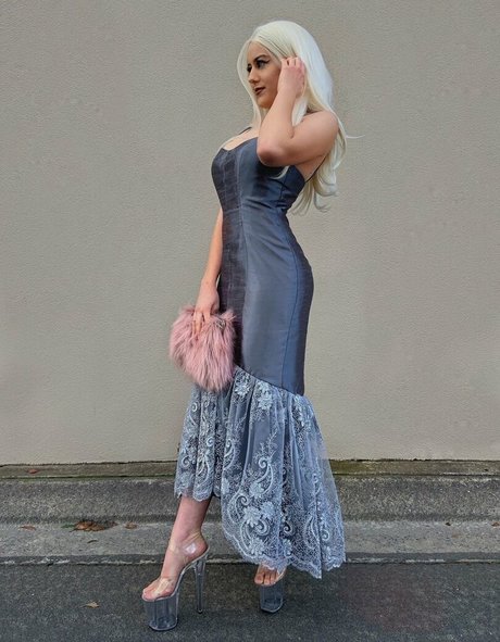 Nacktes geleaktes OnlyFans-Foto von Emminemina