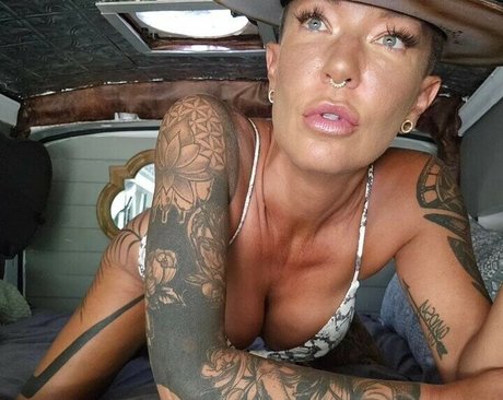 Nacktes geleaktes OnlyFans-Foto von Gypsyundersupervised1