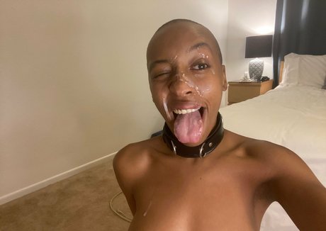 Nacktes geleaktes OnlyFans-Foto von Thecleopanda