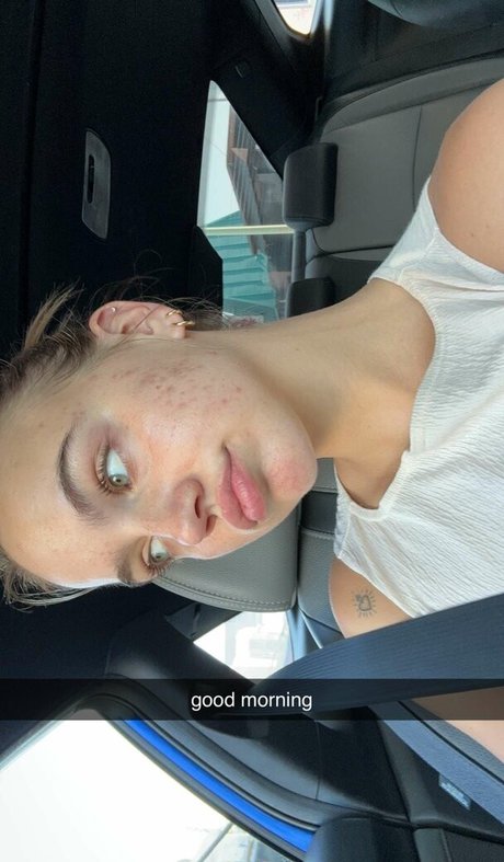 Nacktes geleaktes OnlyFans-Foto von Emma Brooks