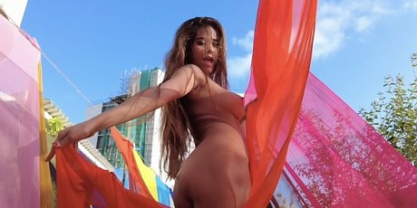 Nacktes geleaktes OnlyFans-Foto von Poonampandeytv
