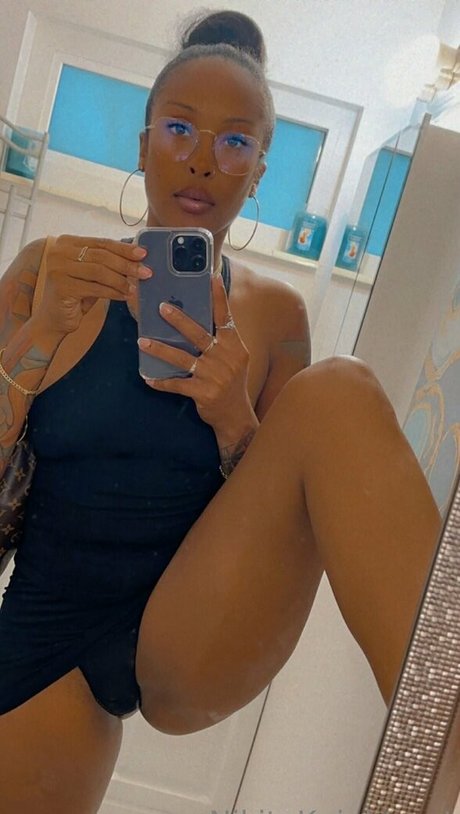 Nacktes geleaktes OnlyFans-Foto von Iamnikitaknight