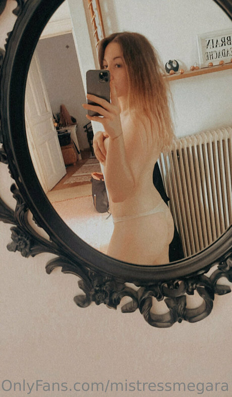 Nacktes geleaktes OnlyFans-Foto von Mistressmegara