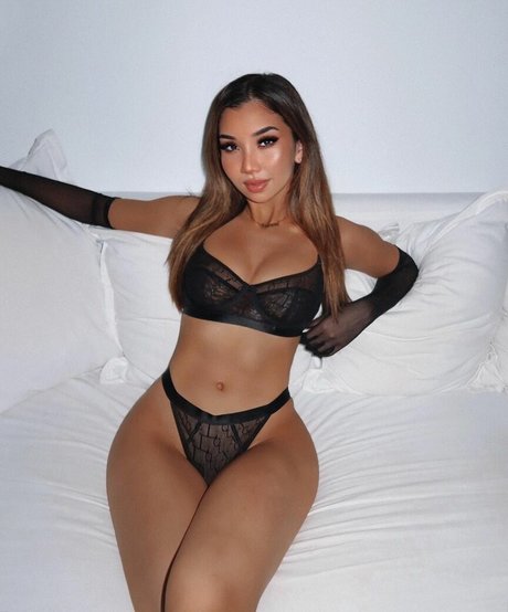 Nacktes geleaktes OnlyFans-Foto von Lumma Aziz