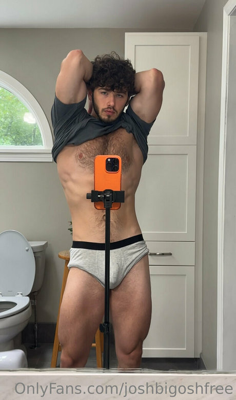 Nacktes geleaktes OnlyFans-Foto von Joshbigoshfree
