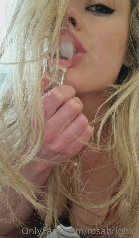 Nacktes geleaktes OnlyFans-Foto von Rosabrighid