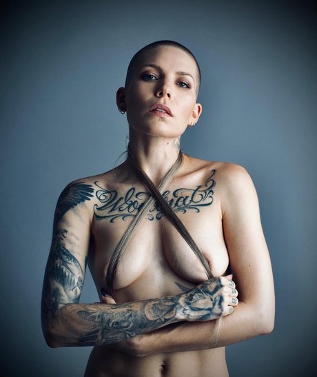 Nacktes geleaktes OnlyFans-Foto von Skylar Grey