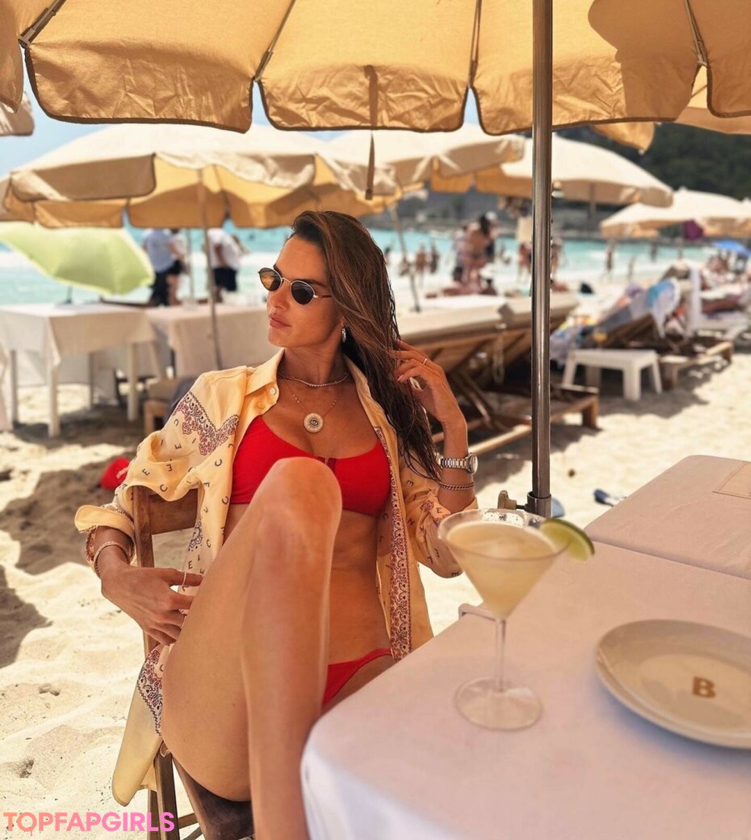 Nacktes geleaktes OnlyFans-Foto von Alessandra Ambrosio #1011