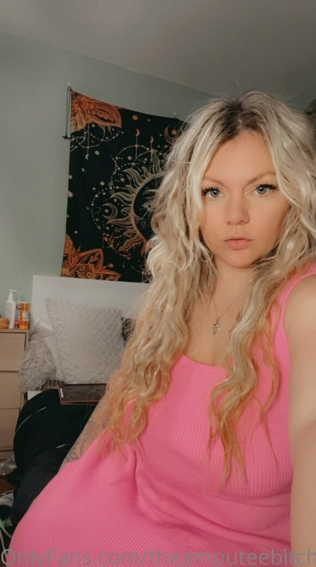 Nacktes geleaktes OnlyFans-Foto von Theamputeebitch