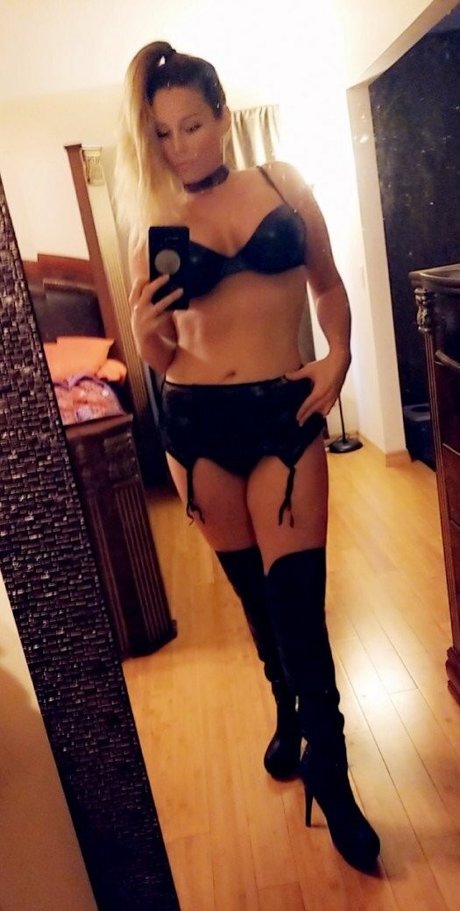 Nacktes geleaktes OnlyFans-Foto von Cocovandi