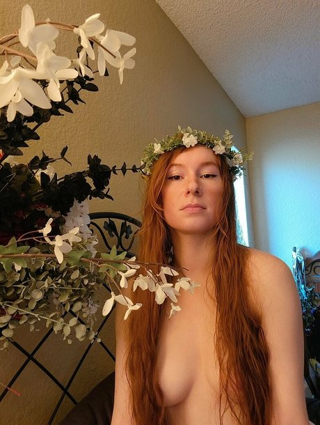 Nacktes geleaktes OnlyFans-Foto von Redpunzelle